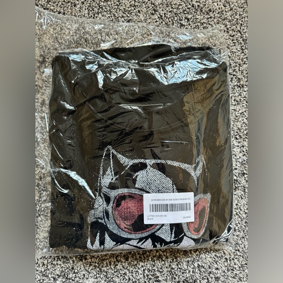 Darc Sport - Batman Side by Side Catwoman Tee Shirt XXL - Picture 3 of 4